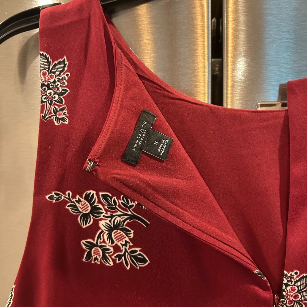 Ann Taylor Red Floral Midi Dress - Picture 3 of 3